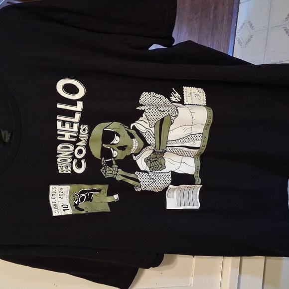 Black Graphic Tee - Picture 7 of 10